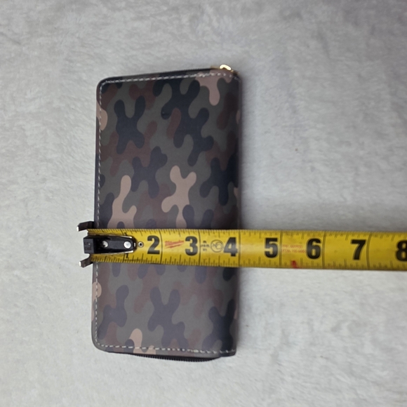 Camo Women's Camouflage Wallet Vegan Leather - Picture 5 of 7